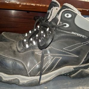 Reebok Work Men's Beamer RB1068 Comp Toe Waterproof EH Work Boot Black 9.5